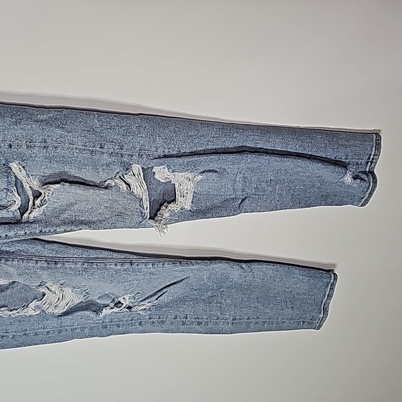 AMERICAN Eagle stretch size 00 distressed mom jeans - Picture 3 of 8
